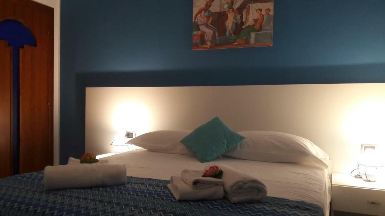 B&B Cornelia ปอมเปอี ภายนอก รูปภาพ