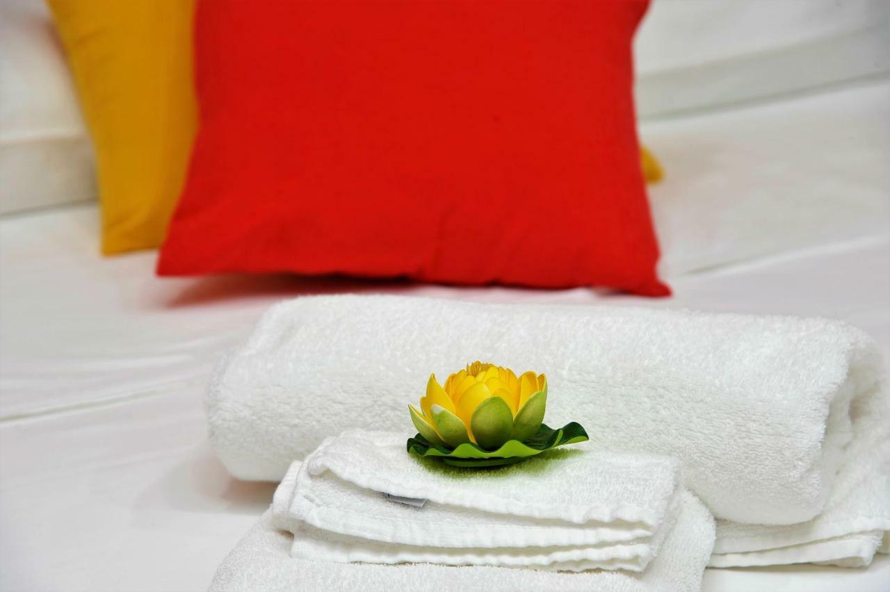 B&B Cornelia ปอมเปอี ภายนอก รูปภาพ