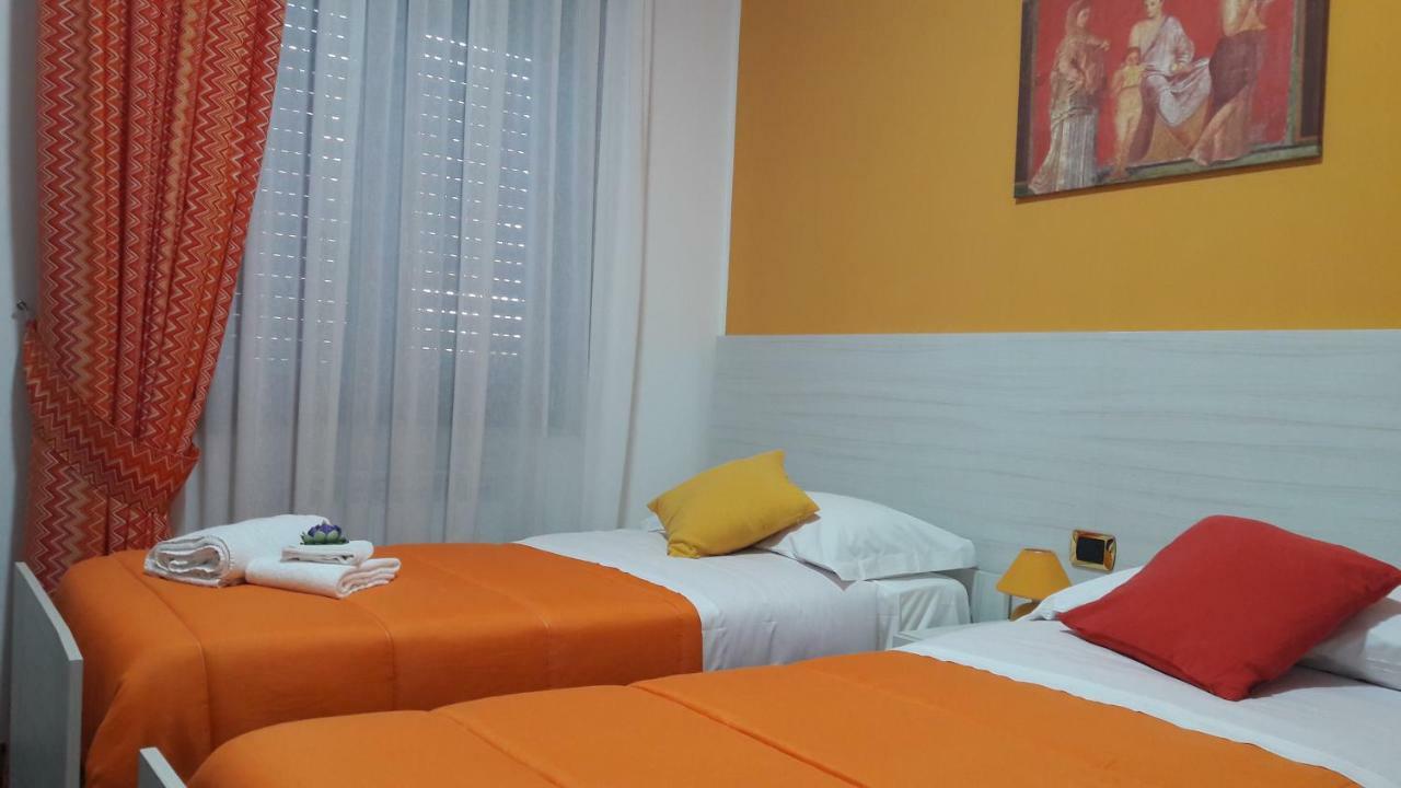 B&B Cornelia ปอมเปอี ภายนอก รูปภาพ